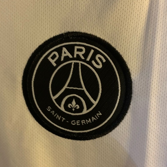 PSG 18/19 Jersey - Picture 5 of 15
